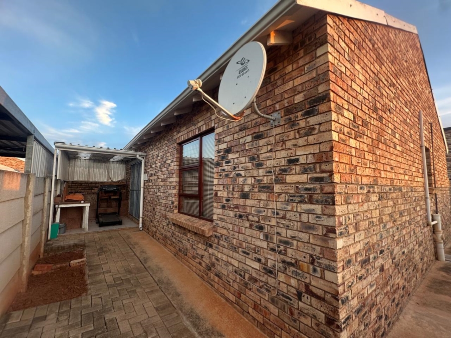 2 Bedroom Property for Sale in Campher Park Eastern Cape
